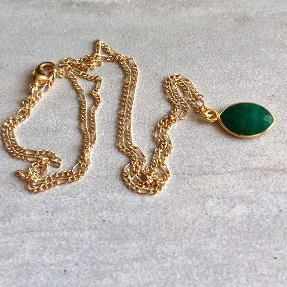 Last 1! 🌟HP 10/28🌟Emerald Gemstone Necklace - Picture 2 of 5